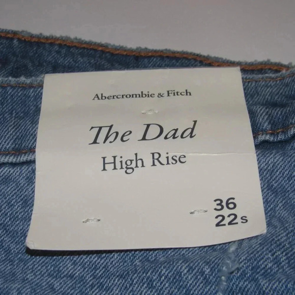 NWT ABERCROMBIE AND FITCH High Rise Dad Distressed Jeans Plus Size 36/22s Short - Picture 7 of 9